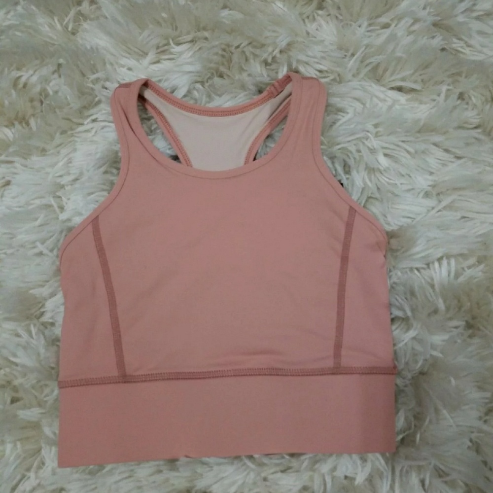 Crop top/Sports bra